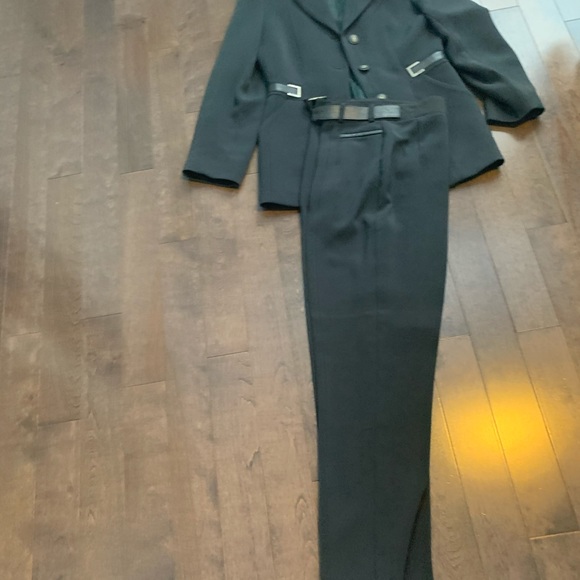 Beautiful 2 piece of suite - Picture 5 of 6